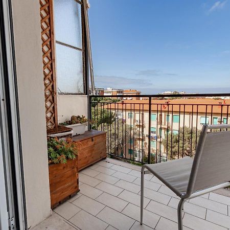 リヴォルノLuxury House Near Train Stationアパートメント エクステリア 写真